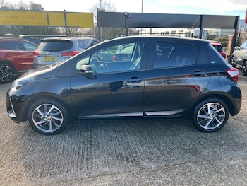 Used Toyota Yaris 2020 for sale - 77091128: Photo