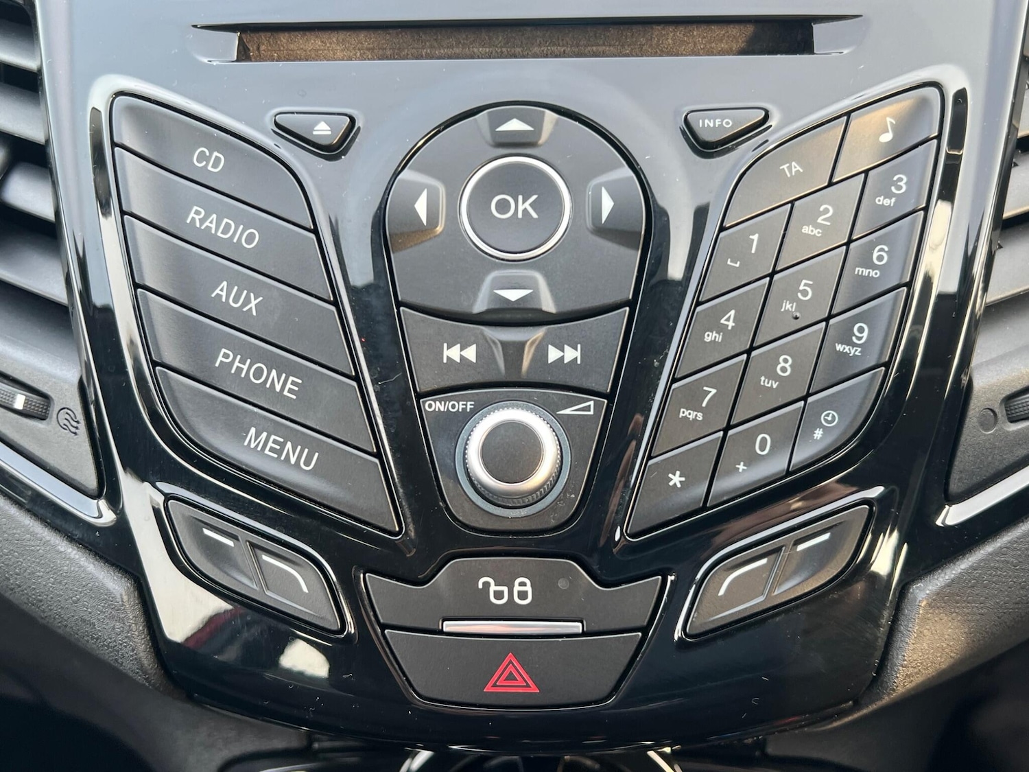 Used Ford Fiesta 2015 for sale - 78019598: Photo 23