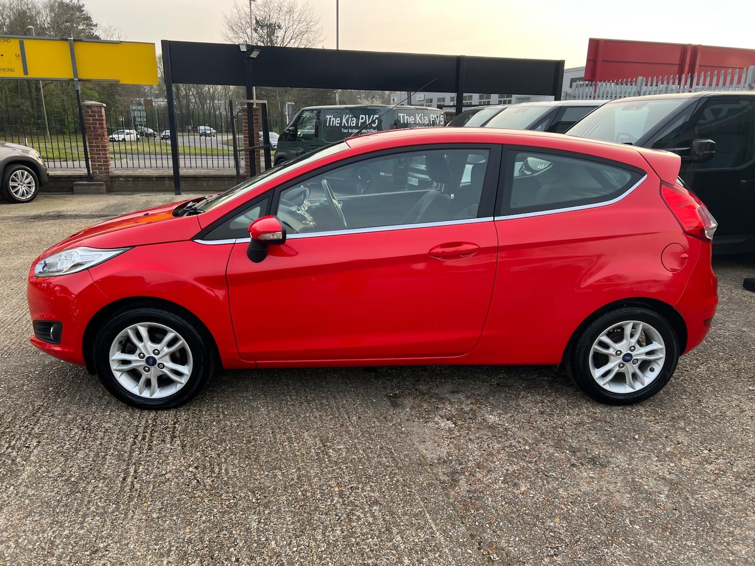 Used Ford Fiesta 2015 for sale - 78019598: Photo 4