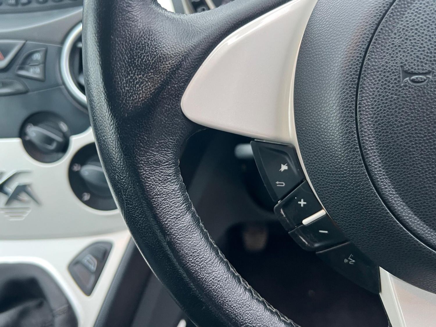 Used Ford Ka 2015 for sale - 76538637: Photo 16