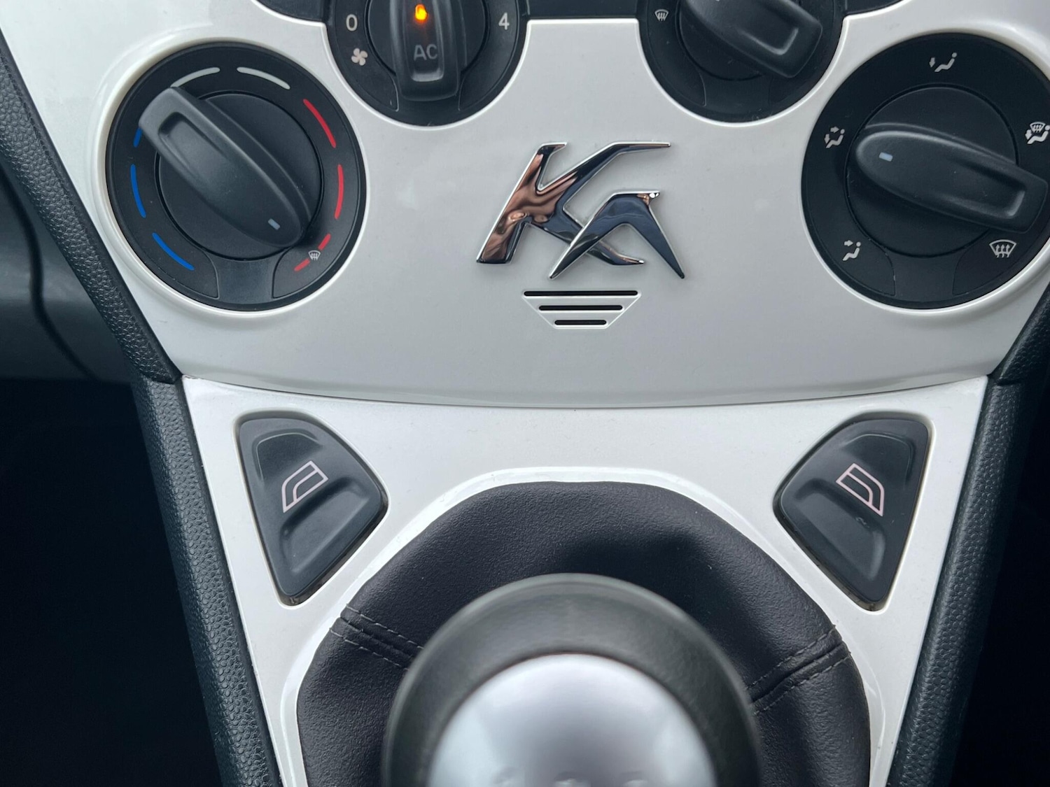 Used Ford Ka 2015 for sale - 76538637: Photo 24