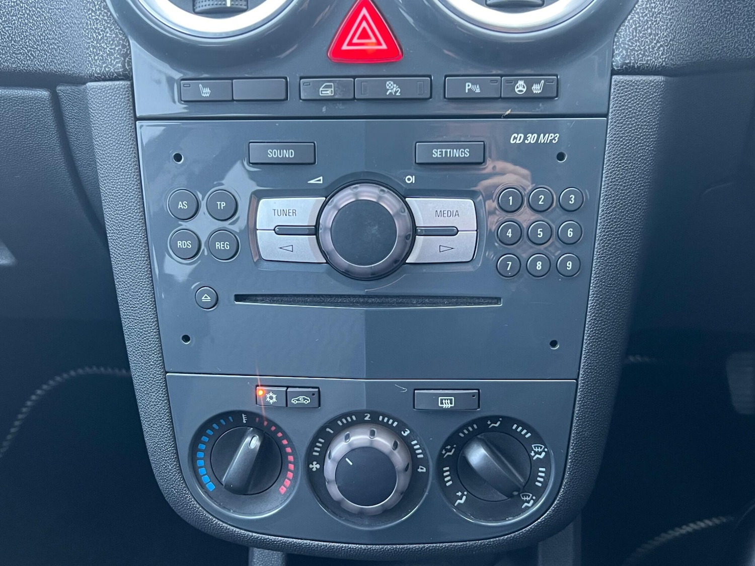 Used Vauxhall Corsa 2012 for sale - 77469005: Photo 22