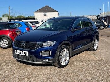 Used Volkswagen T-Roc 2019 for sale - 78503926: Photo