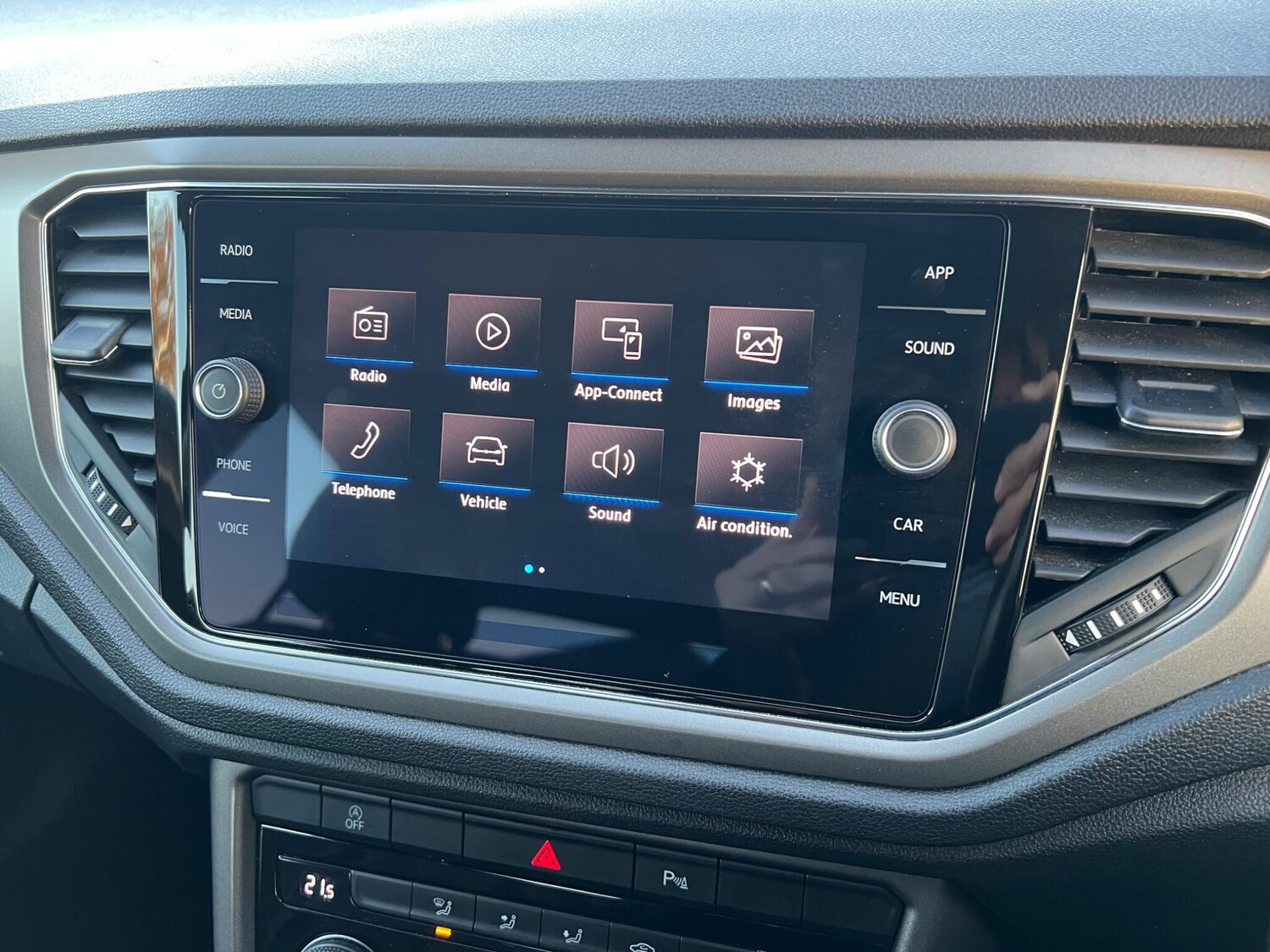 Used Volkswagen T-Roc 2020 for sale - 76714752: Photo 23