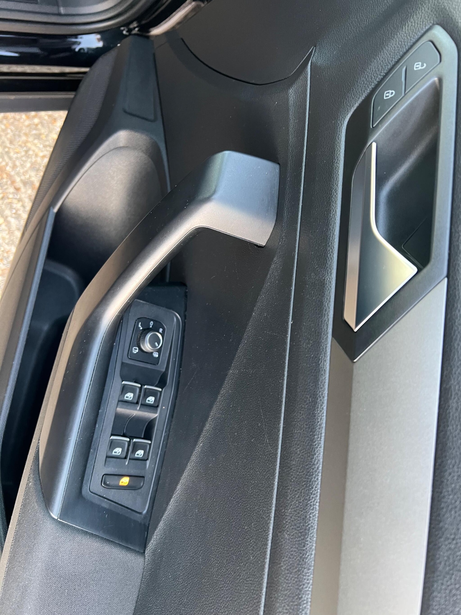 Used Volkswagen T-Roc 2020 for sale - 76714752: Photo 30