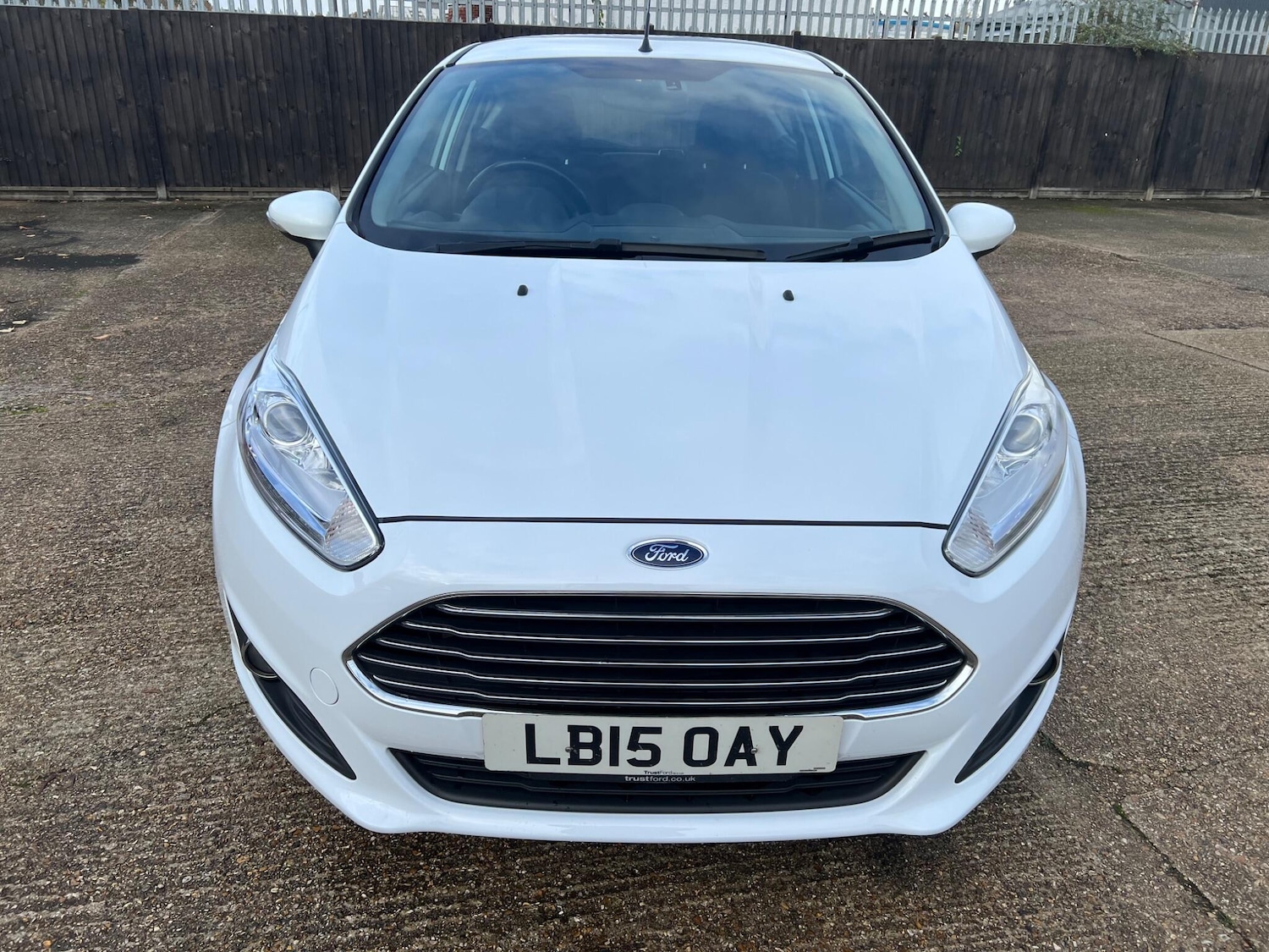 Used Ford Fiesta 2015 for sale - 76584945: Photo 2