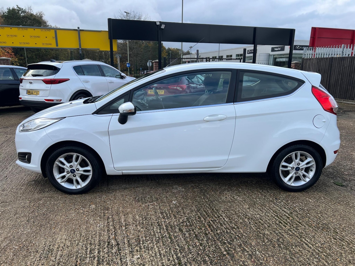 Used Ford Fiesta 2015 for sale - 76584945: Photo 4