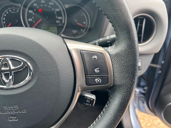 Used Toyota Yaris 2016 for sale - 76227263: Photo 17