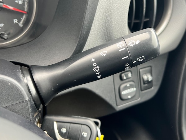 Used Toyota Yaris 2016 for sale - 76227263: Photo 19