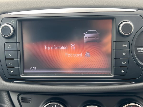 Used Toyota Yaris 2016 for sale - 76227263: Photo 24