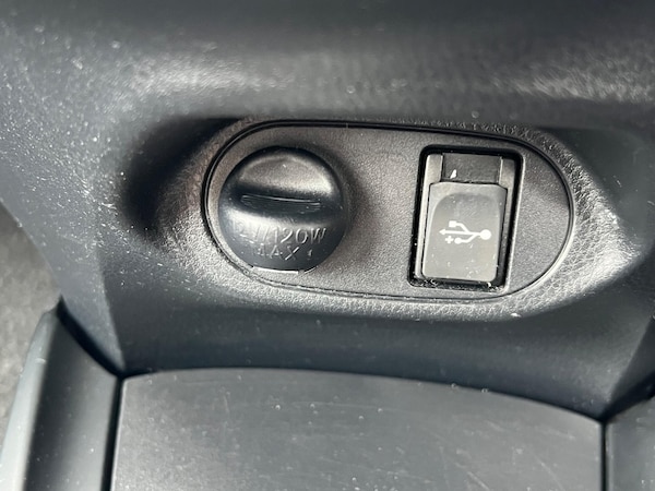Used Toyota Yaris 2016 for sale - 76227263: Photo 28