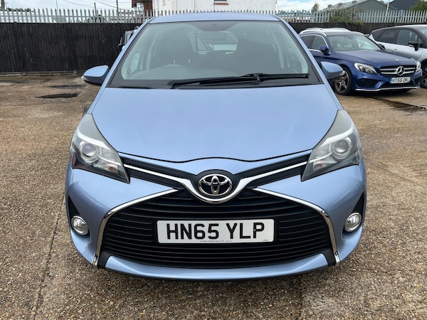 Used Toyota Yaris 2016 for sale - 76227263: Photo 2