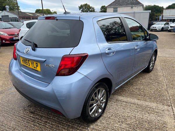 Used Toyota Yaris 2016 for sale - 76227263: Photo 7