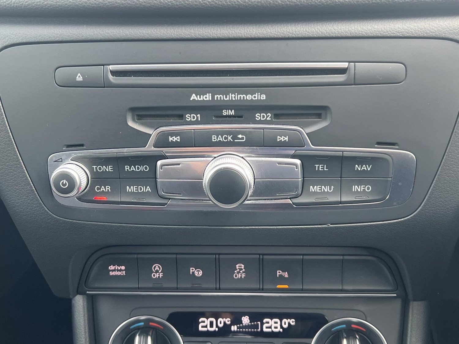 Used Audi Q3 2015 for sale - 77538361: Photo 27