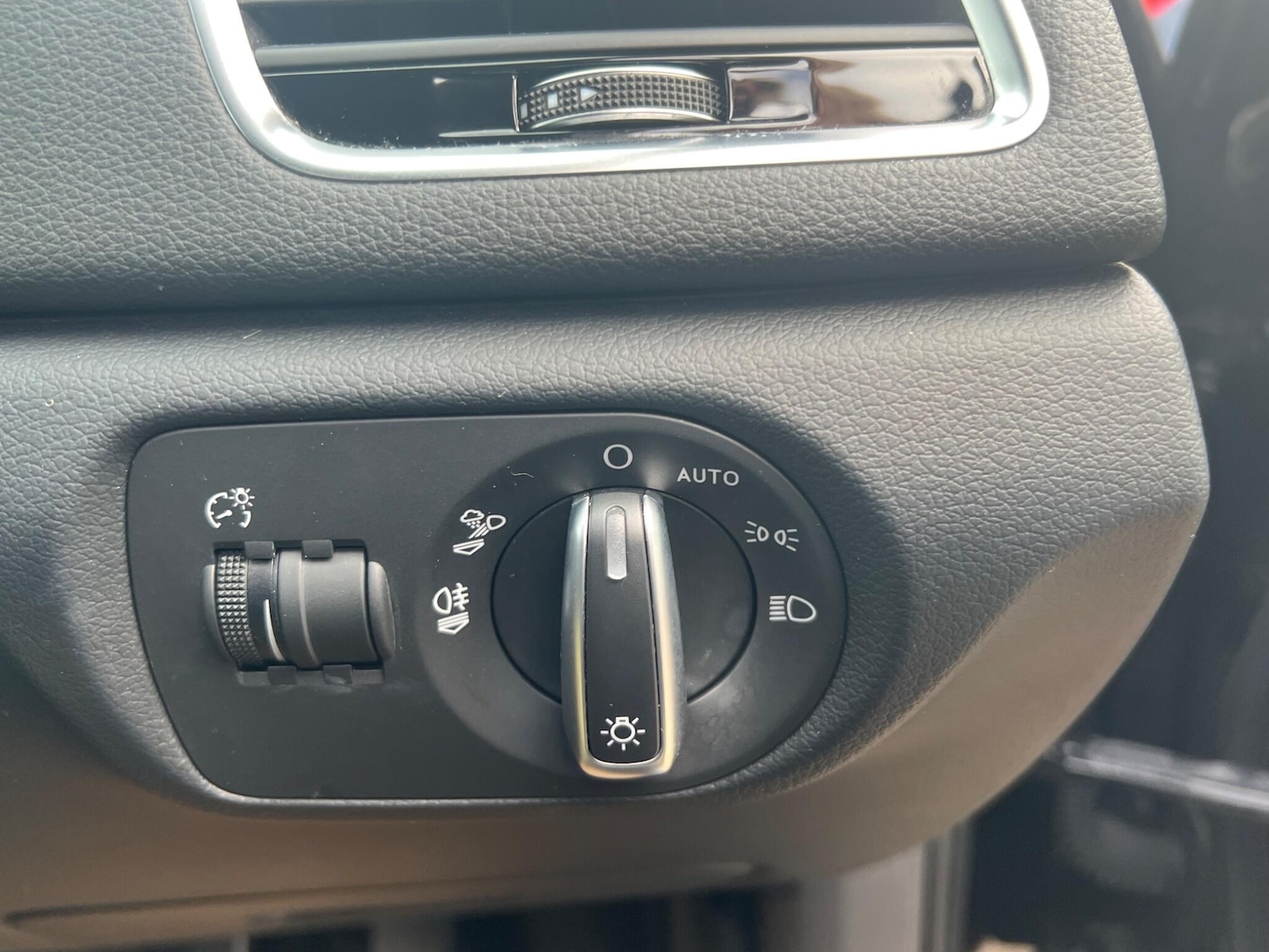 Used Audi Q3 2015 for sale - 77538361: Photo 30