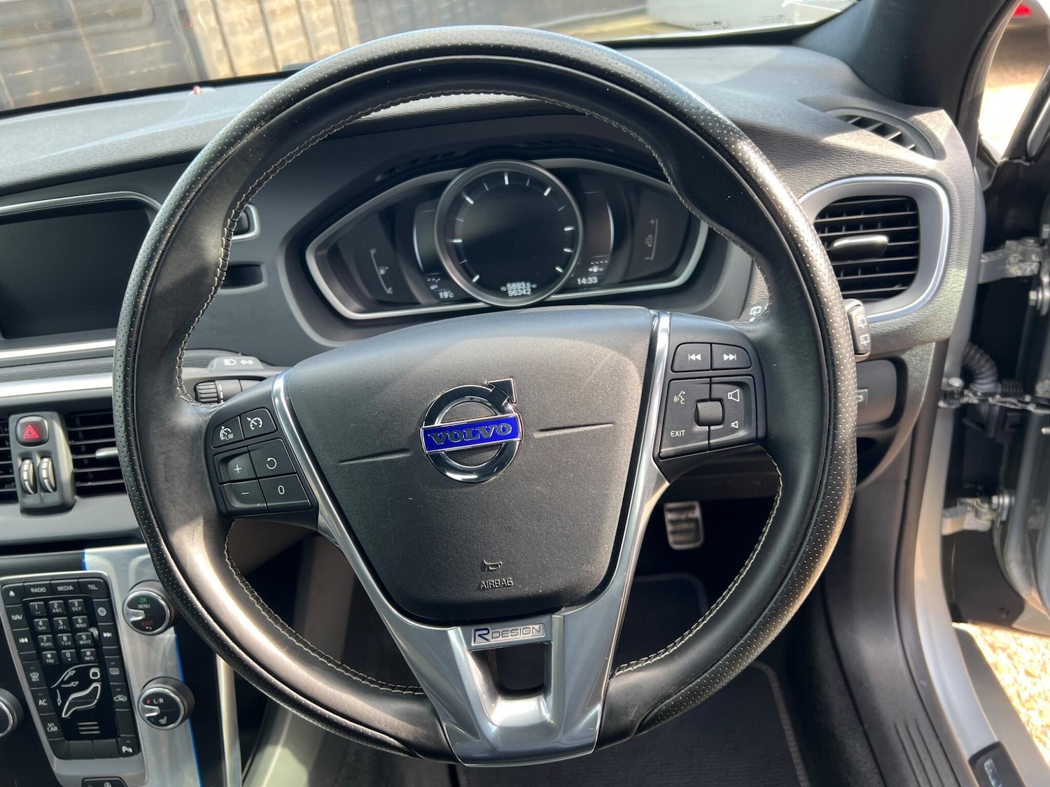 Used Volvo V40 2016 for sale - 76360074: Photo 15