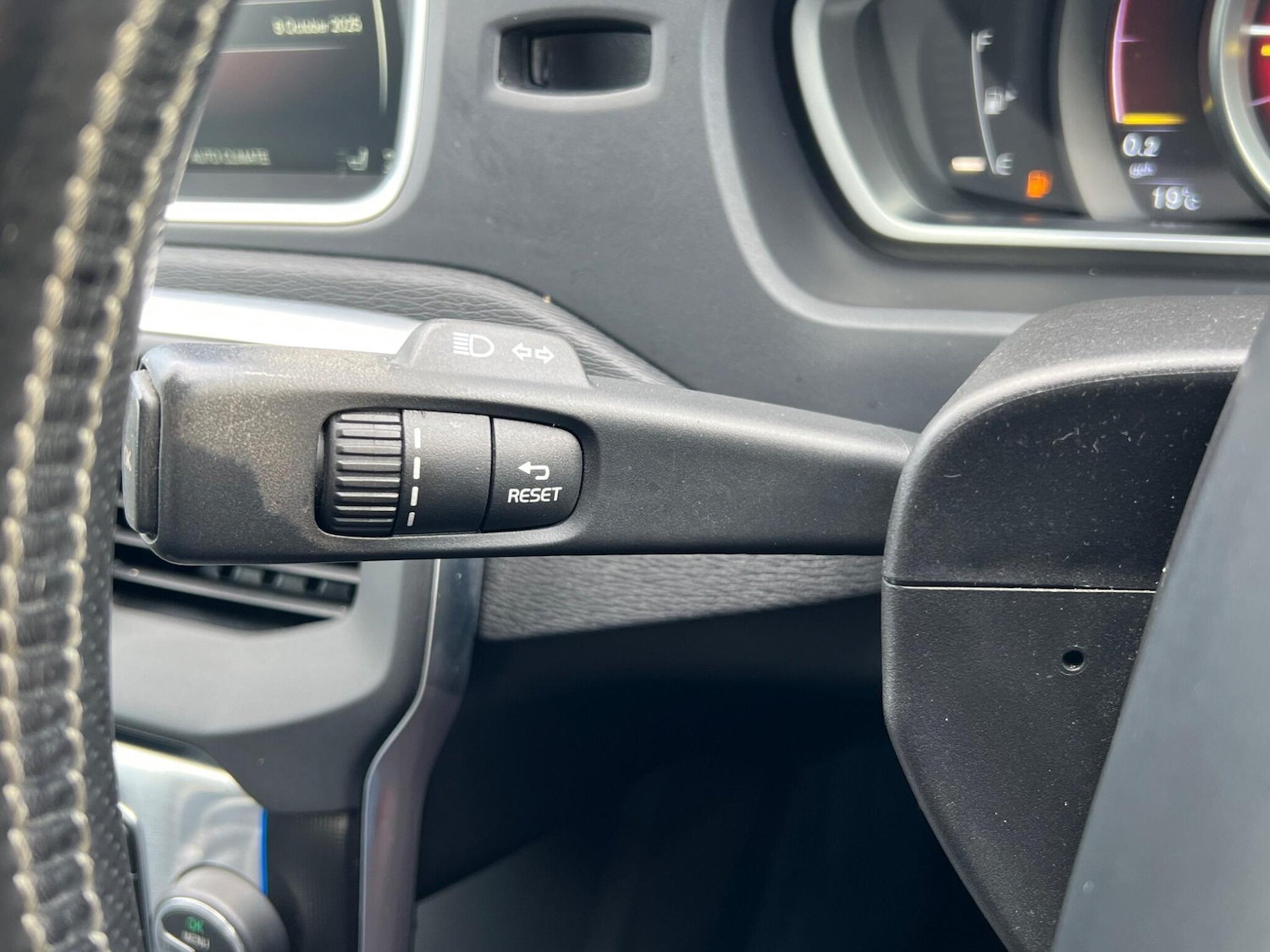 Used Volvo V40 2016 for sale - 76360074: Photo 18