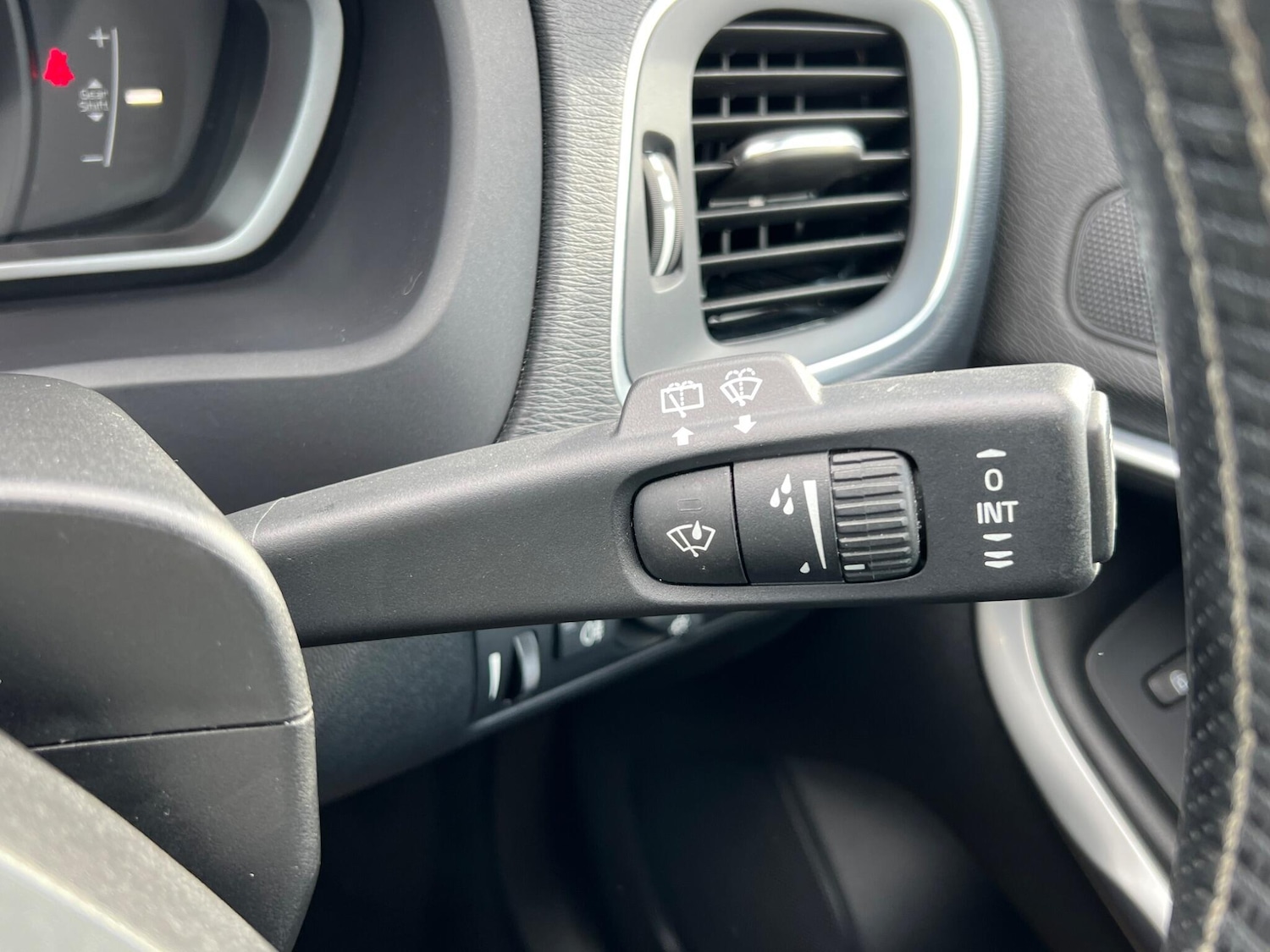 Used Volvo V40 2016 for sale - 76360074: Photo 19