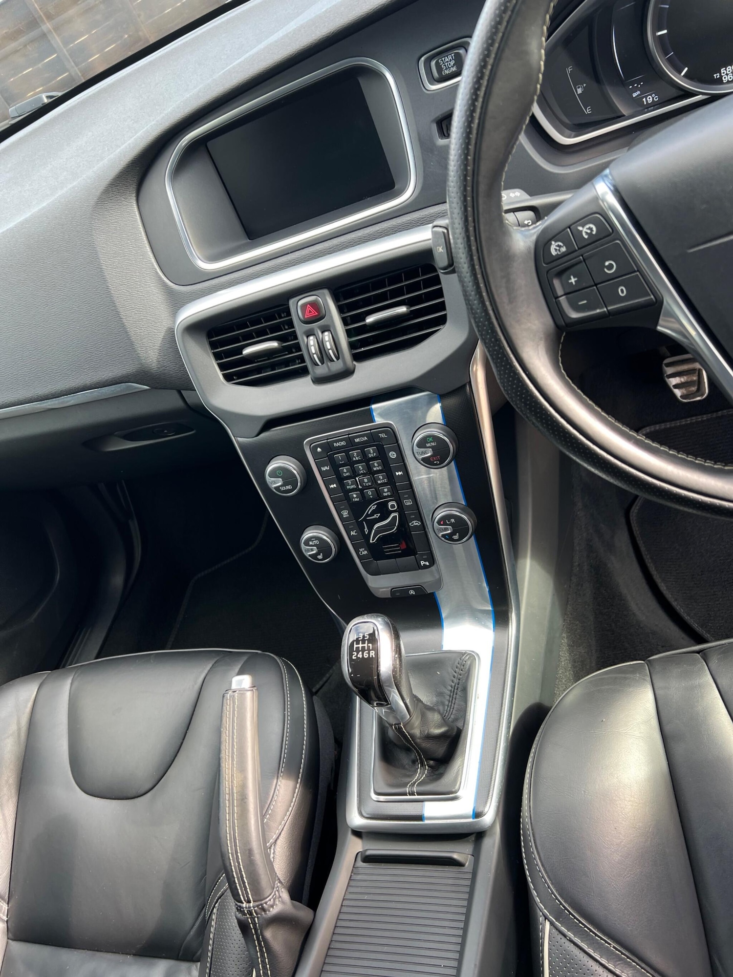 Used Volvo V40 2016 for sale - 76360074: Photo 26
