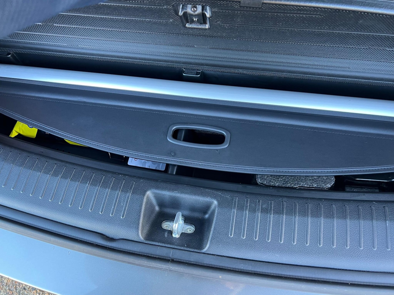 Used Kia Carens 2015 for sale - 76898465: Photo 10