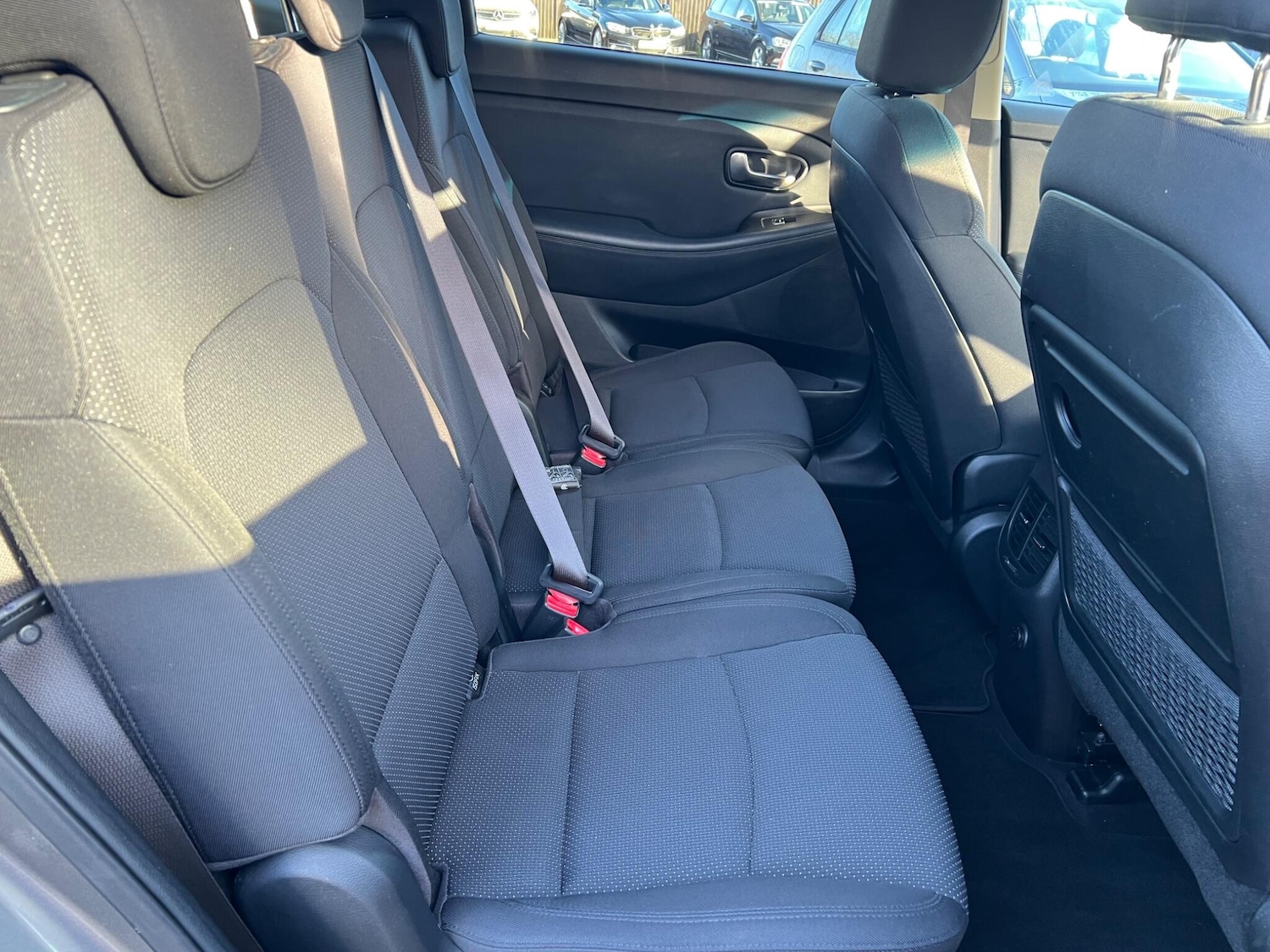 Used Kia Carens 2015 for sale - 76898465: Photo 12