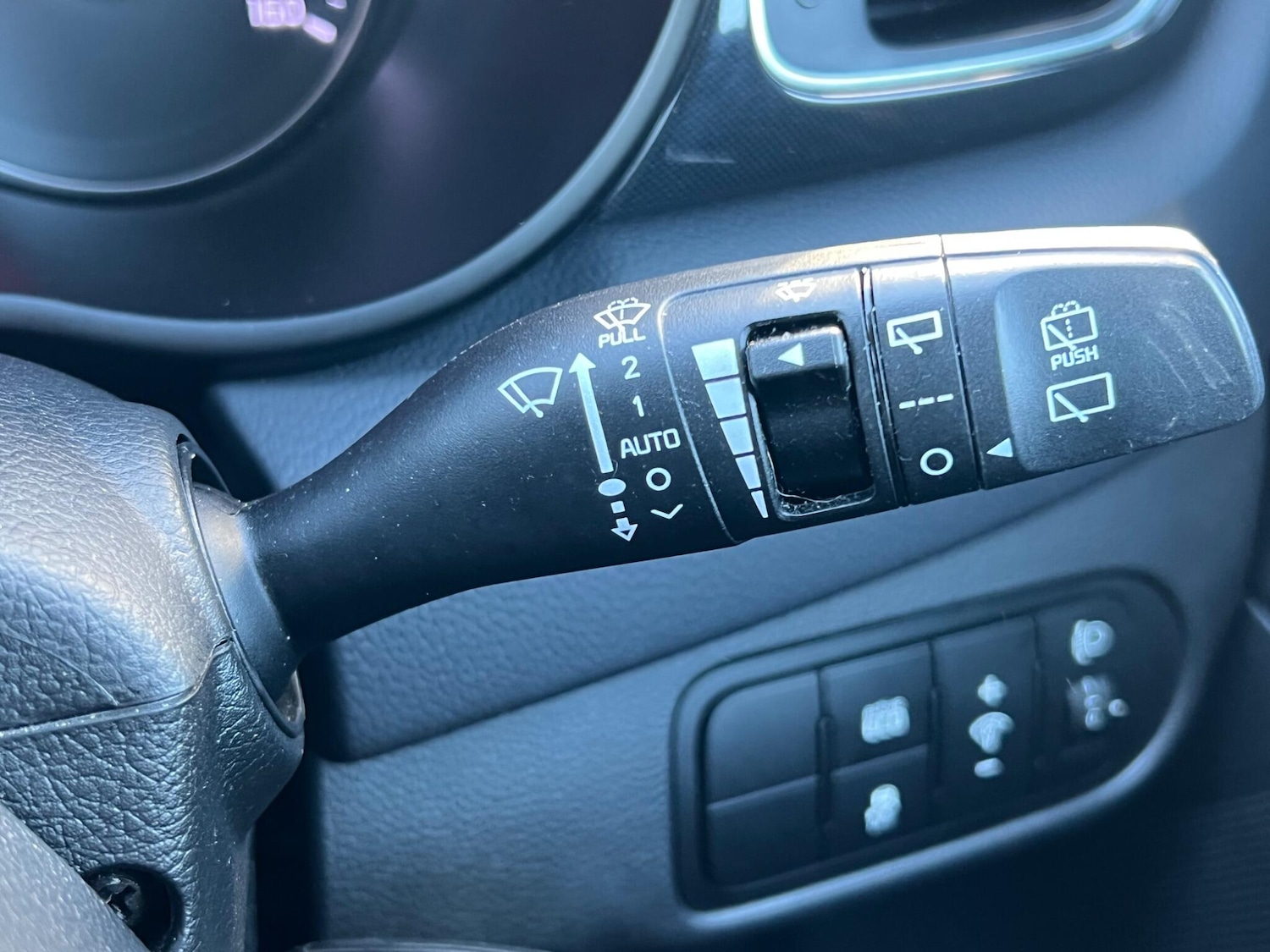 Used Kia Carens 2015 for sale - 76898465: Photo 20