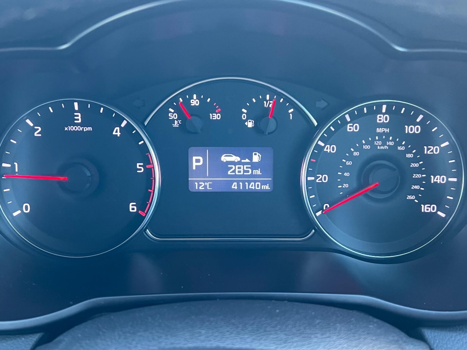 Used Kia Carens 2015 for sale - 76898465: Photo 21