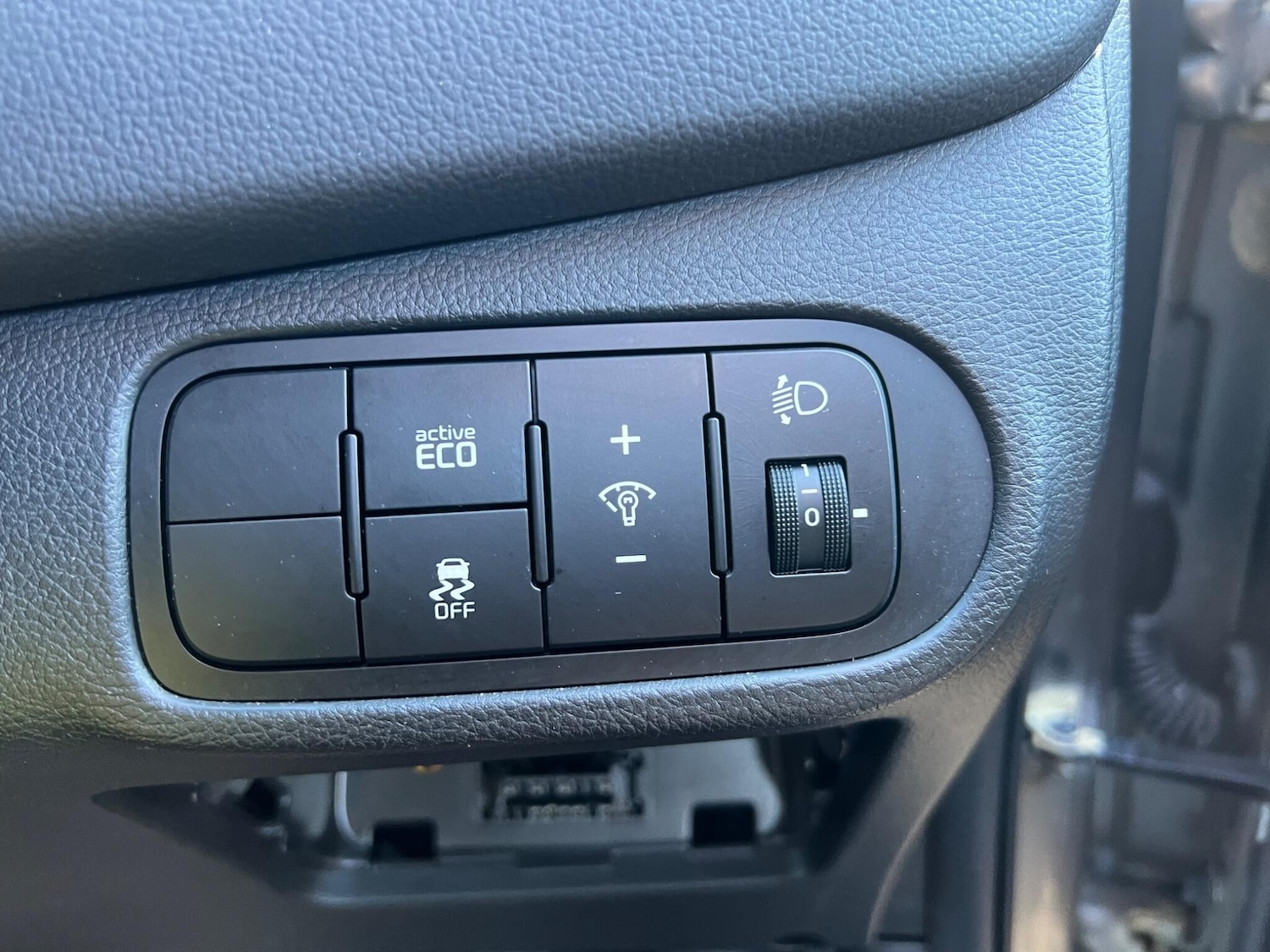 Used Kia Carens 2015 for sale - 76898465: Photo 28