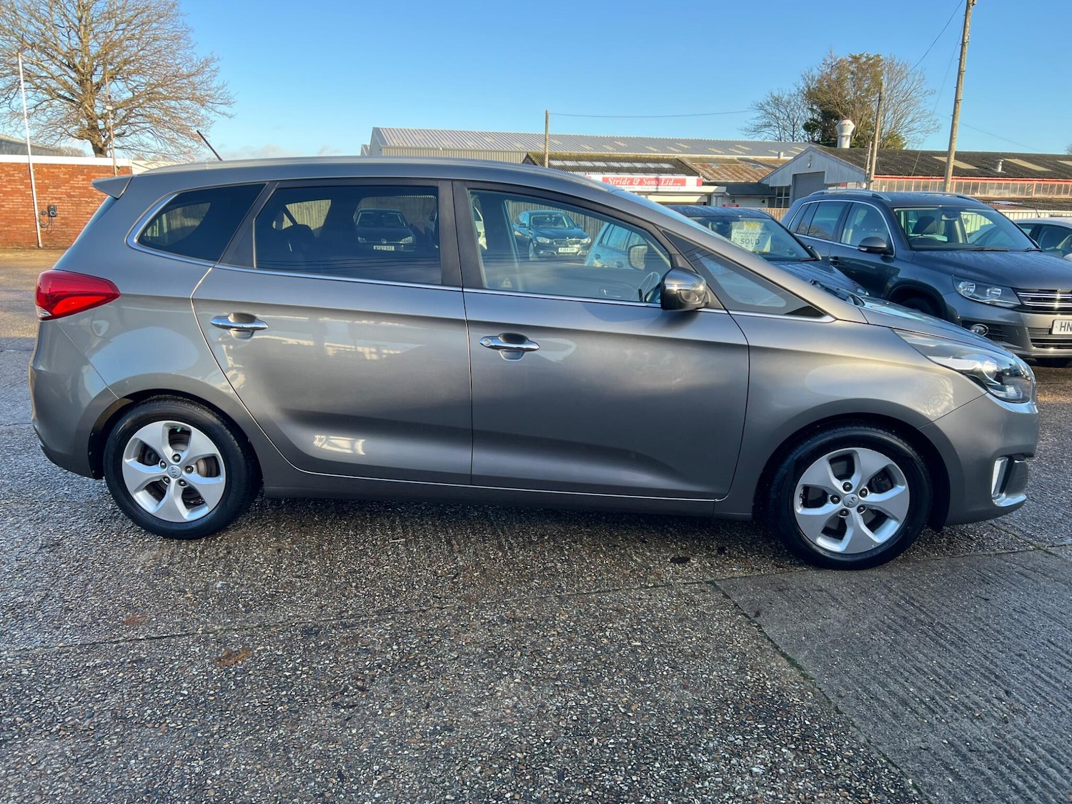 Used Kia Carens 2015 for sale - 76898465: Photo 7