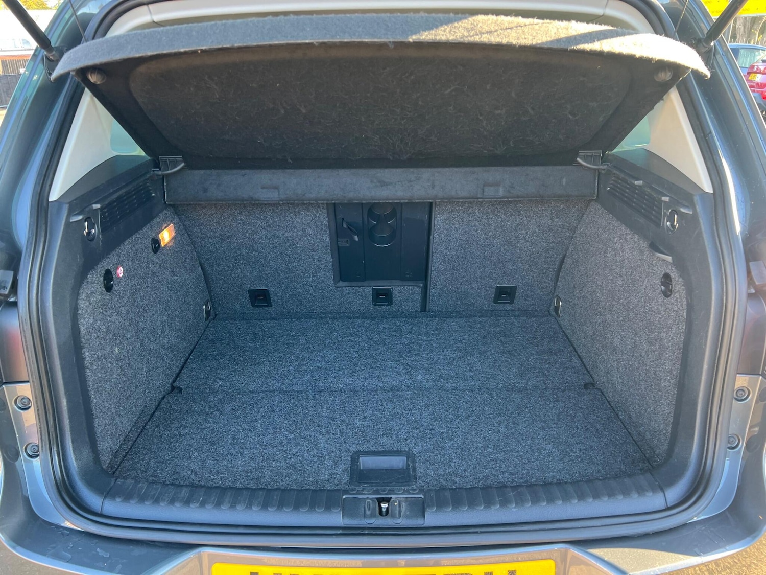 Used Volkswagen Tiguan 2015 for sale - 76991999: Photo 11