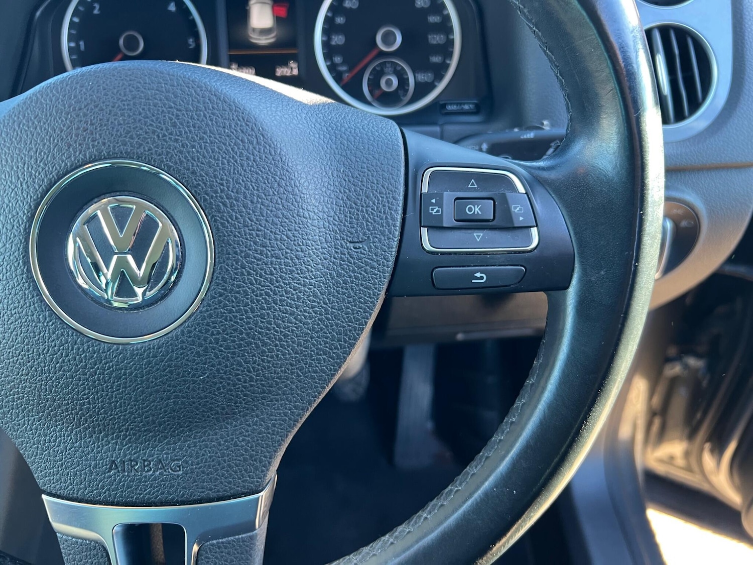 Used Volkswagen Tiguan 2015 for sale - 76991999: Photo 17