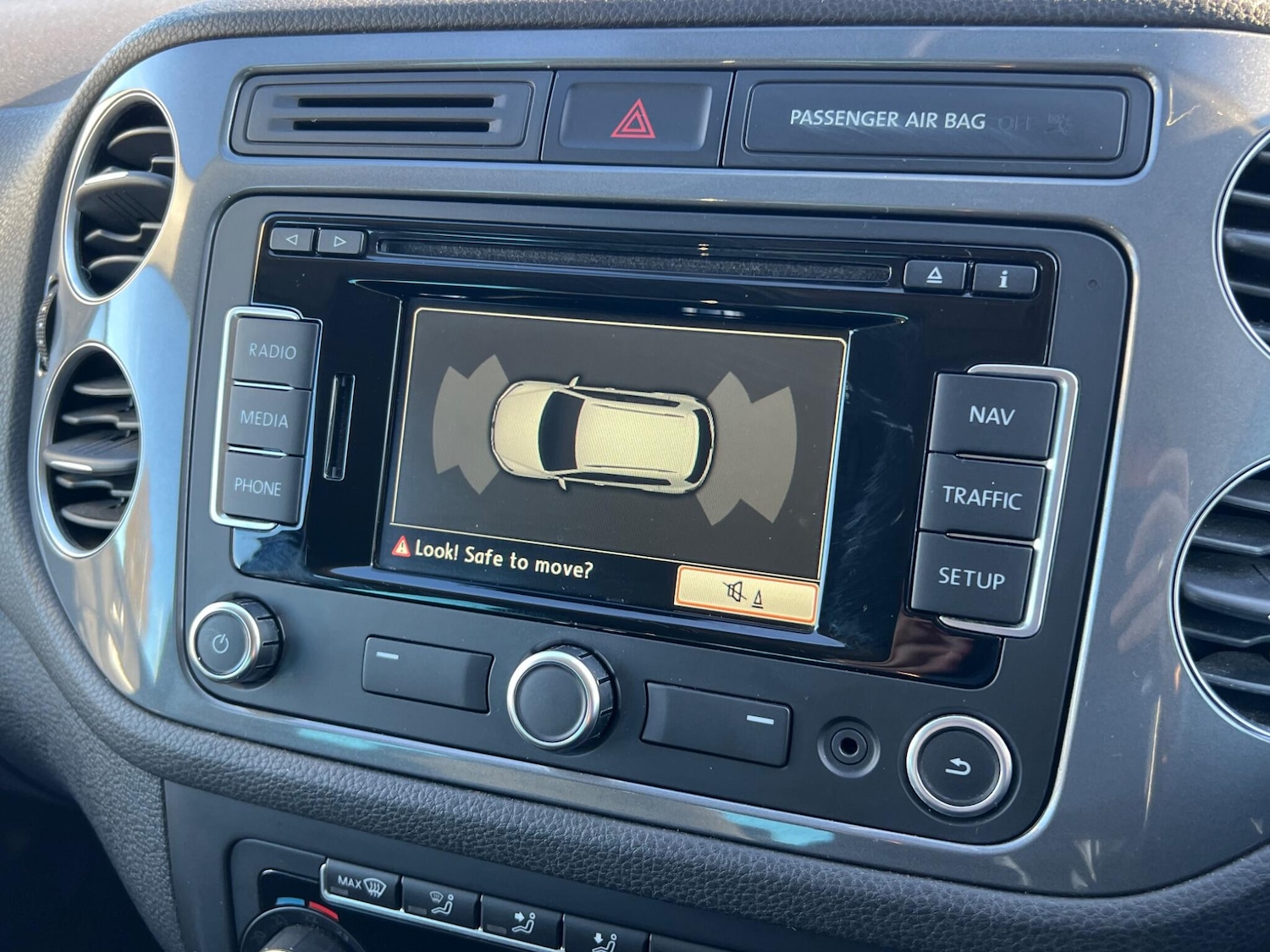 Used Volkswagen Tiguan 2015 for sale - 76991999: Photo 23