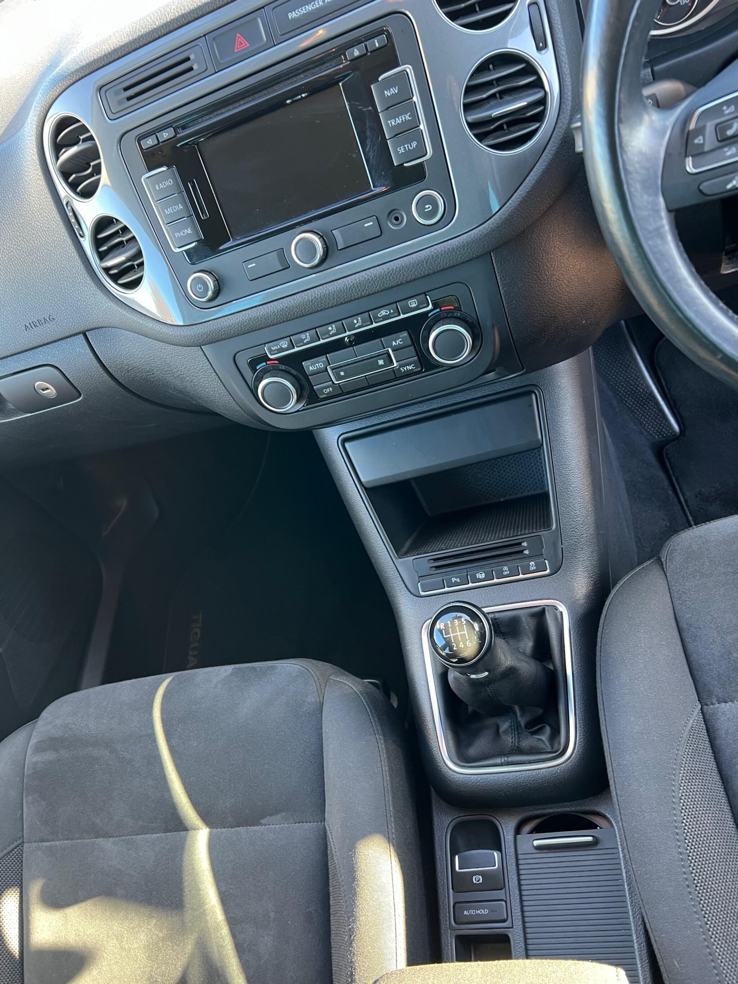 Used Volkswagen Tiguan 2015 for sale - 76991999: Photo 25