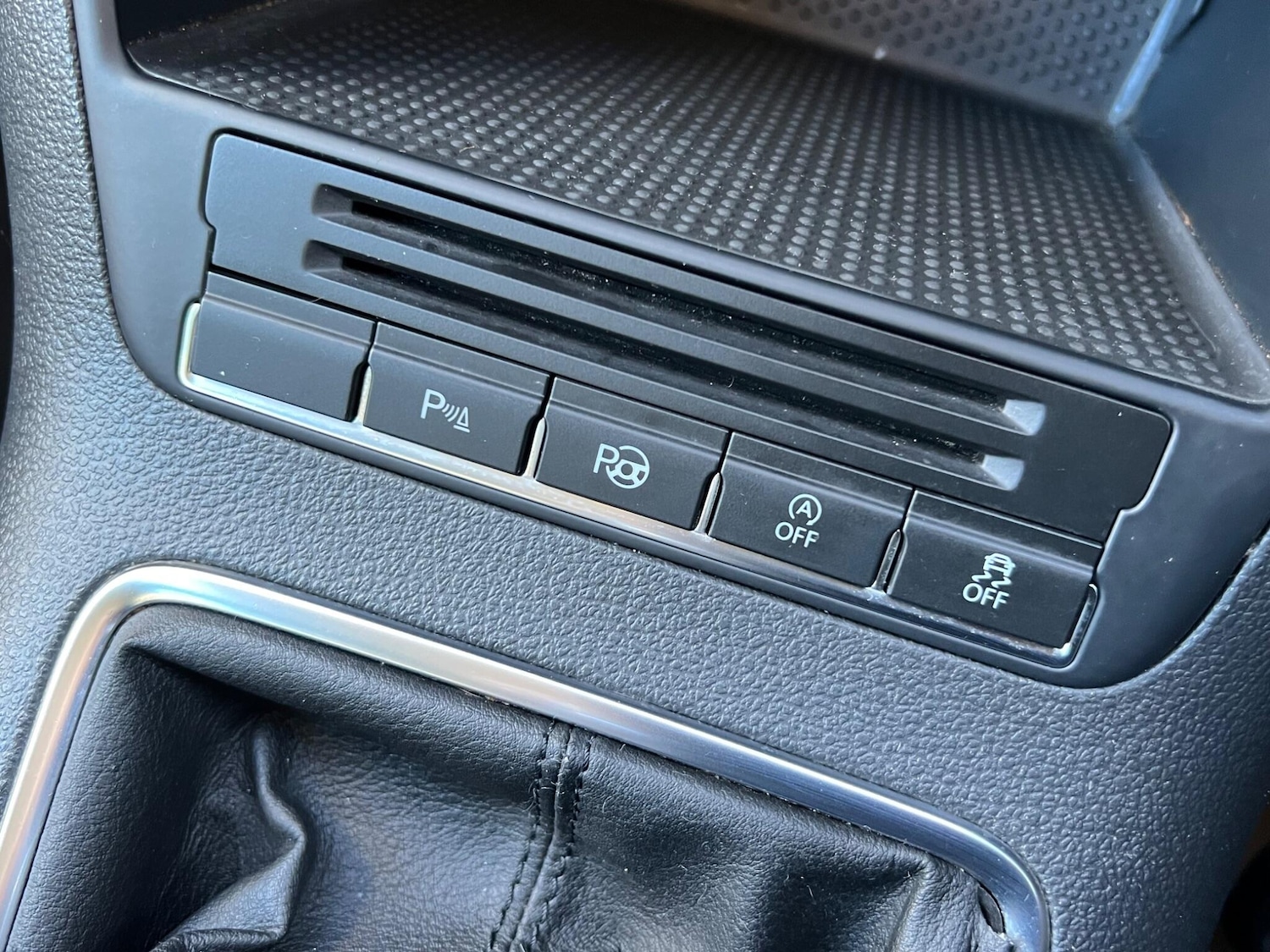 Used Volkswagen Tiguan 2015 for sale - 76991999: Photo 27