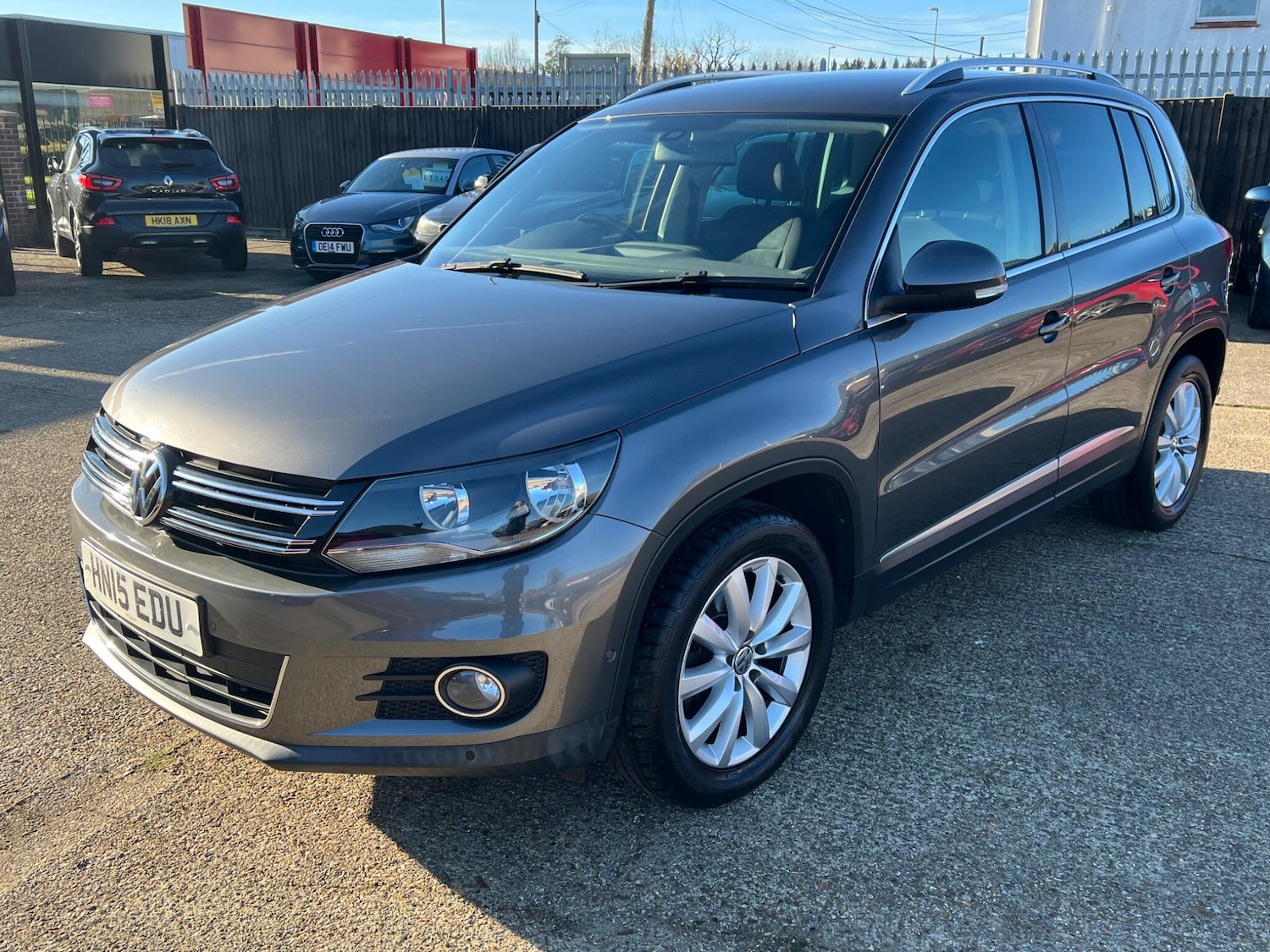Used Volkswagen Tiguan 2015 for sale - 76991999: Photo 3