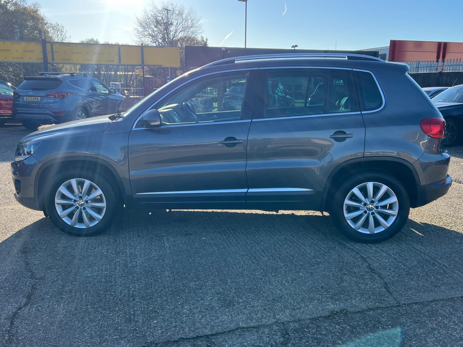 Used Volkswagen Tiguan 2015 for sale - 76991999: Photo 4