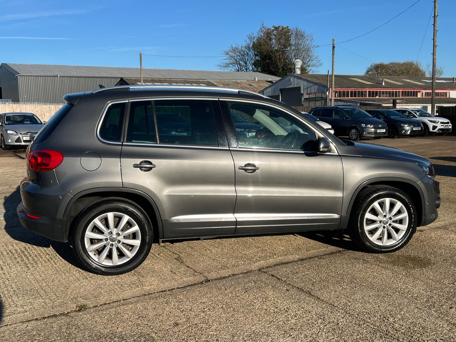 Used Volkswagen Tiguan 2015 for sale - 76991999: Photo 8