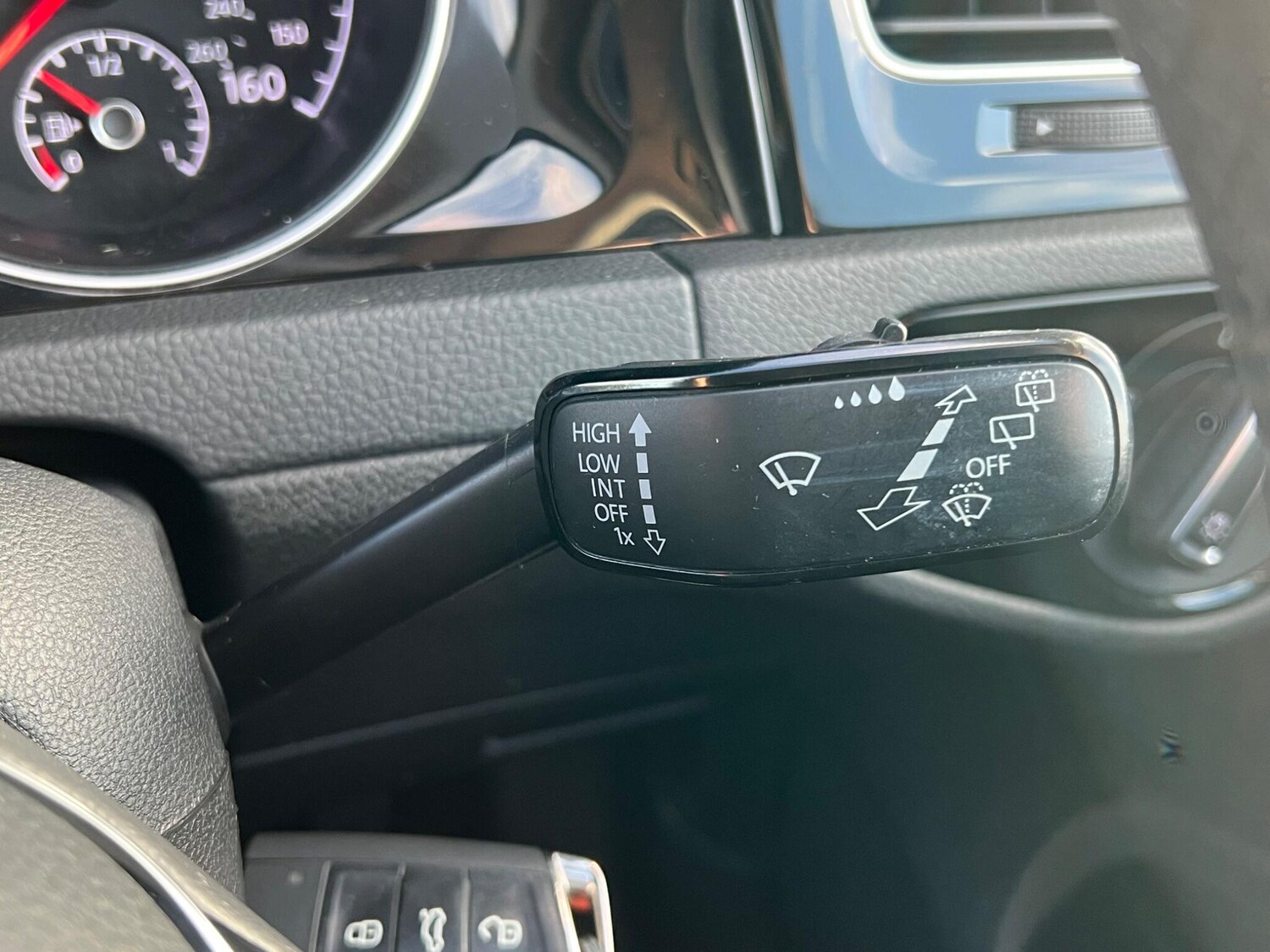 Used Volkswagen Golf 2017 for sale - 77575128: Photo 19