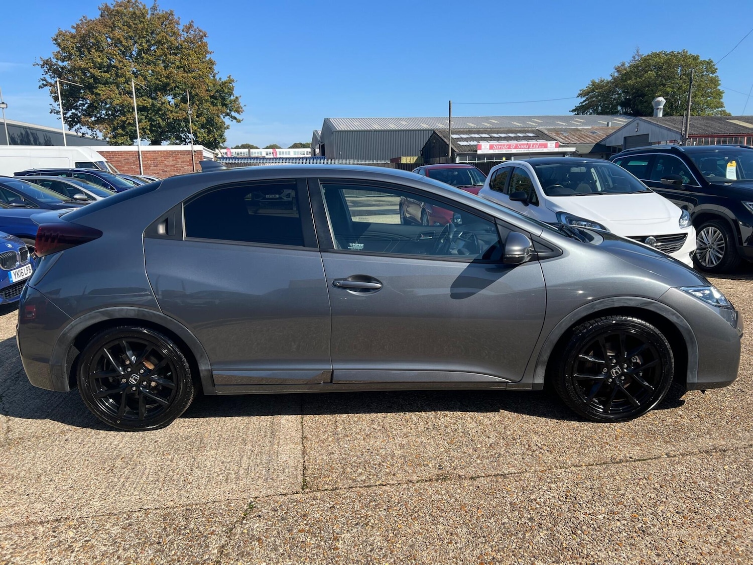 Used Honda Civic 2016 for sale - 76152149: Photo 8