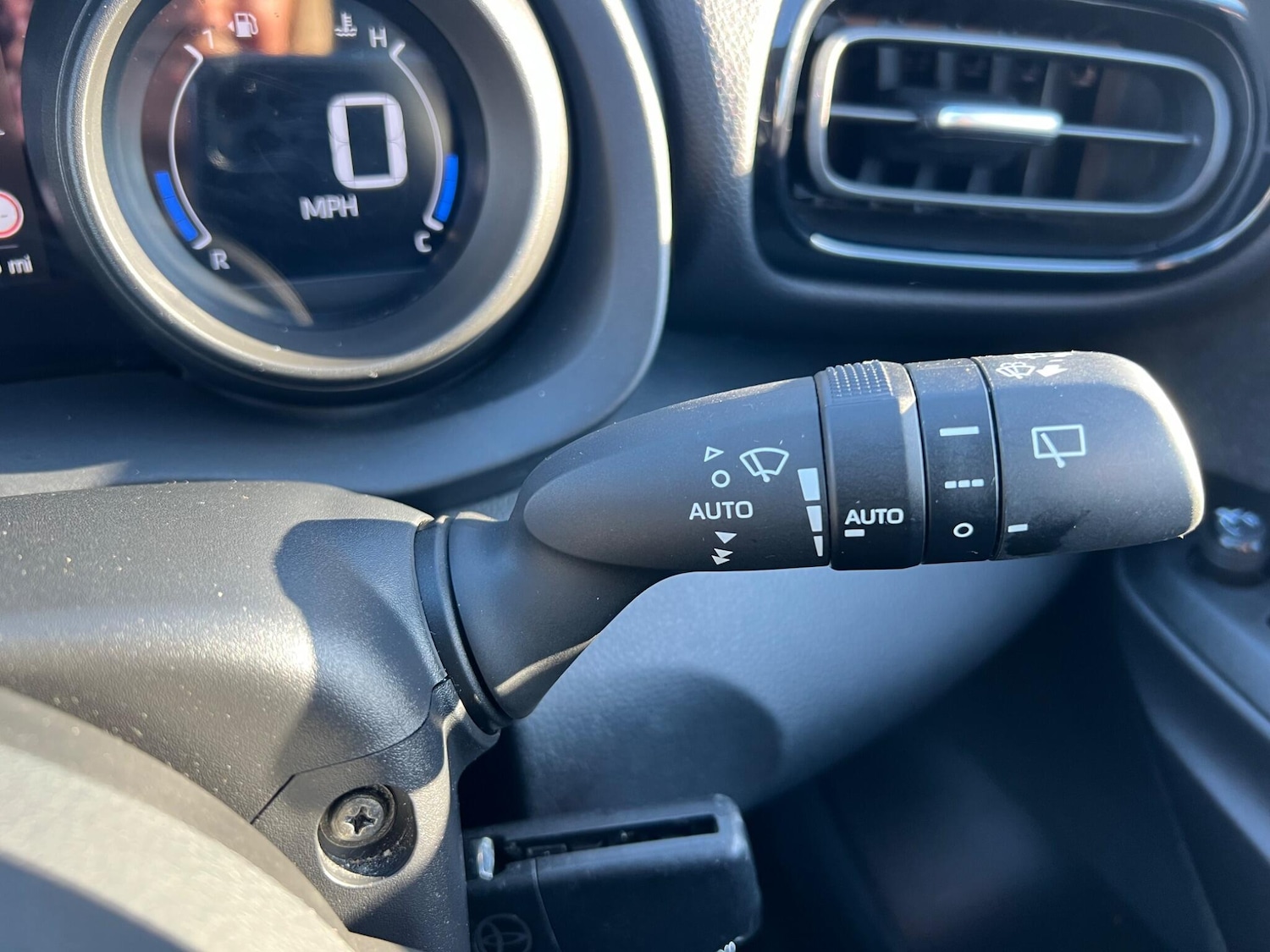 Used Toyota Yaris 2021 for sale - 76714717: Photo 18