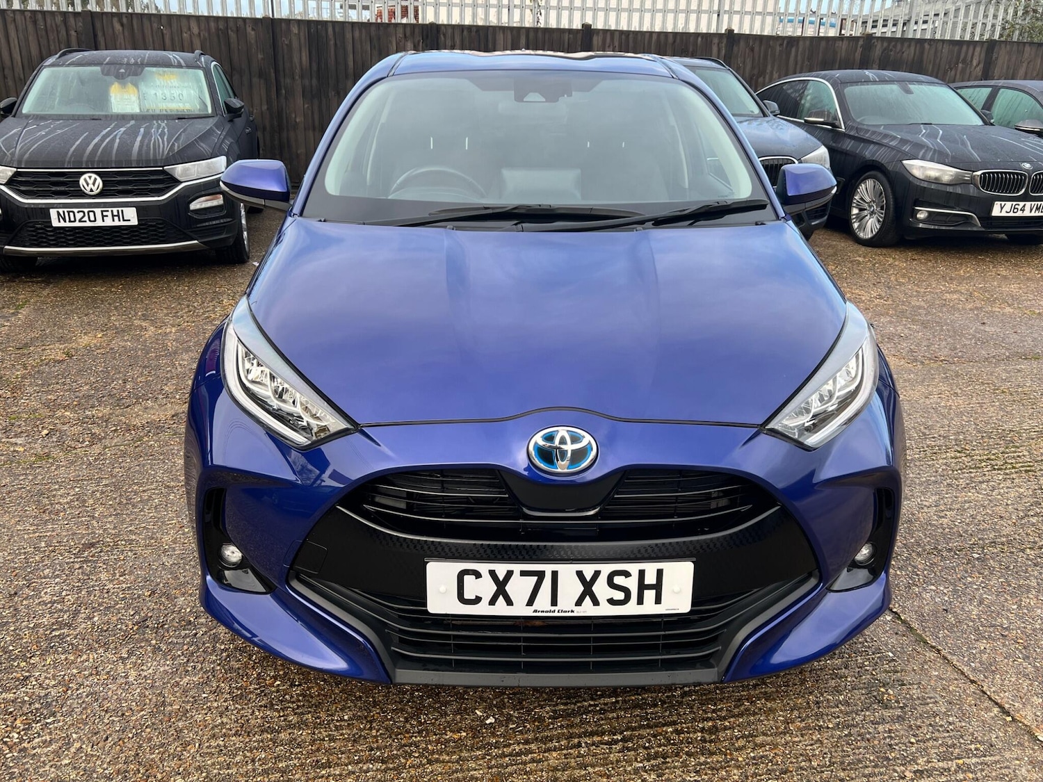 Used Toyota Yaris 2021 for sale - 76714717: Photo 2