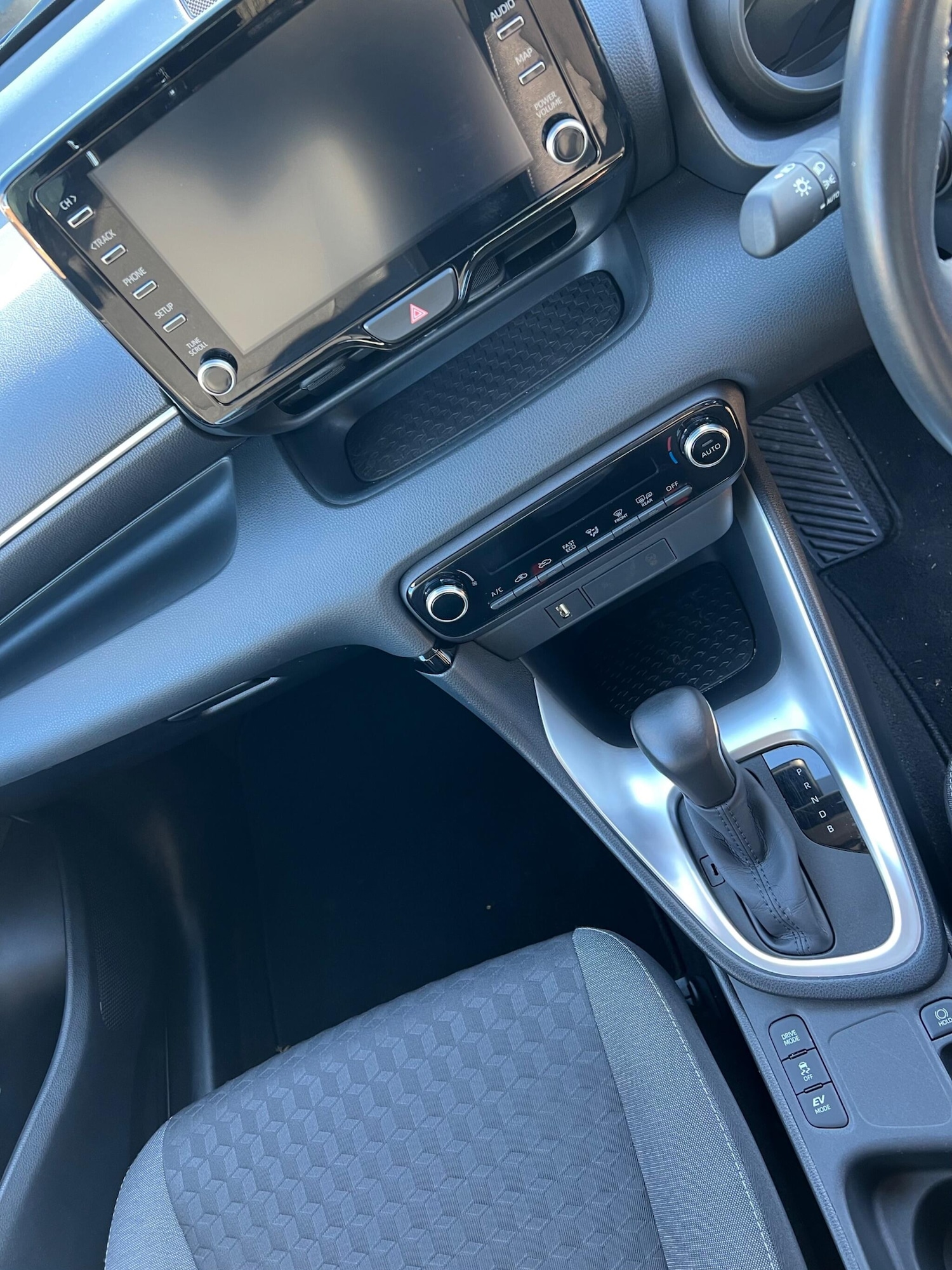 Used Toyota Yaris 2021 for sale - 76714717: Photo 27