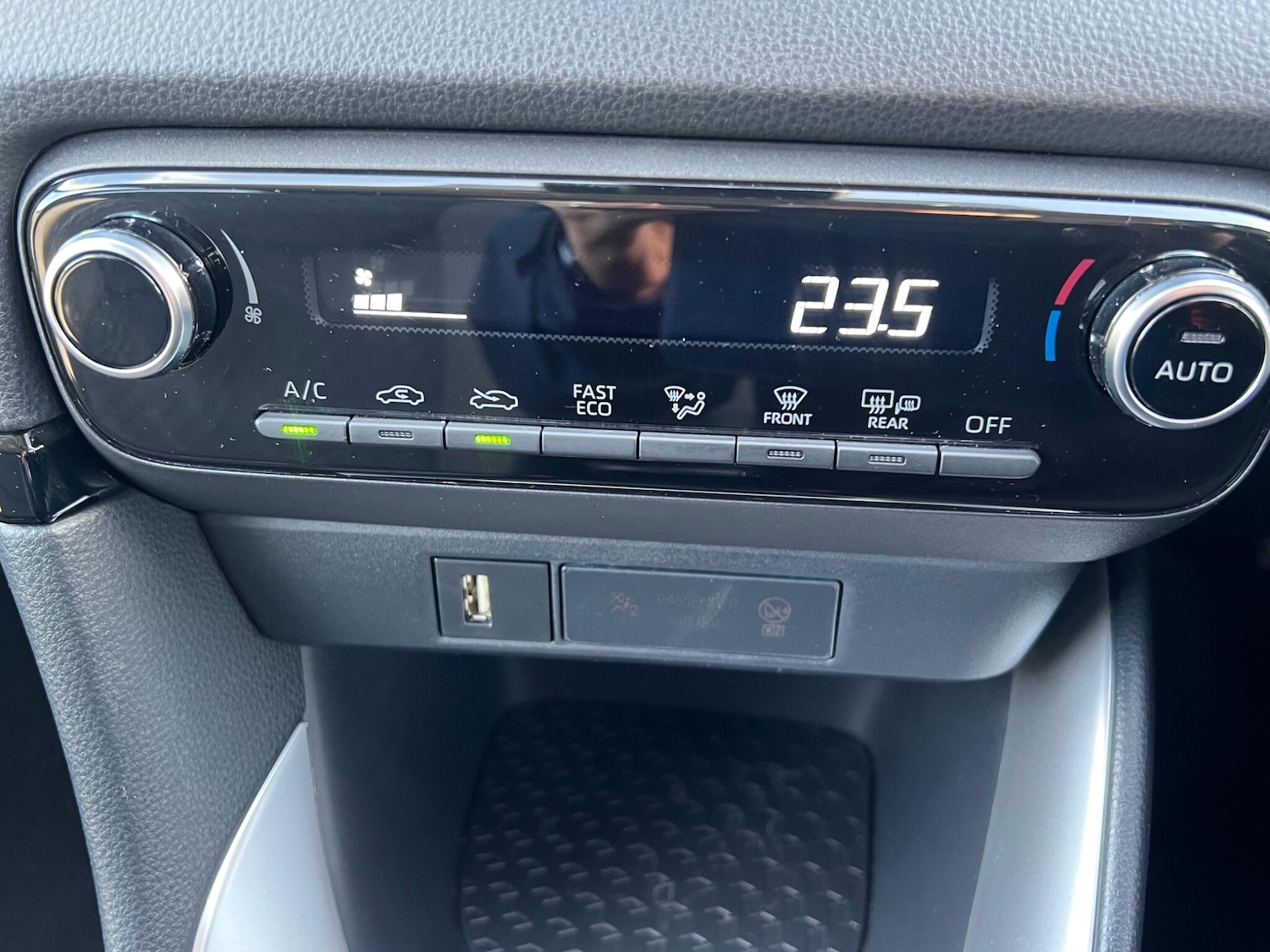 Used Toyota Yaris 2021 for sale - 76714717: Photo 28