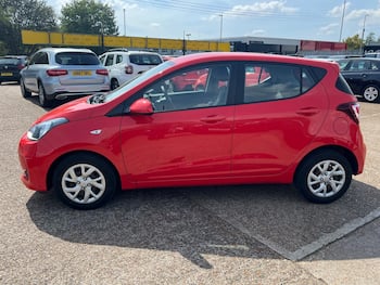 Used Hyundai i10 2019 for sale - 79646352: Photo