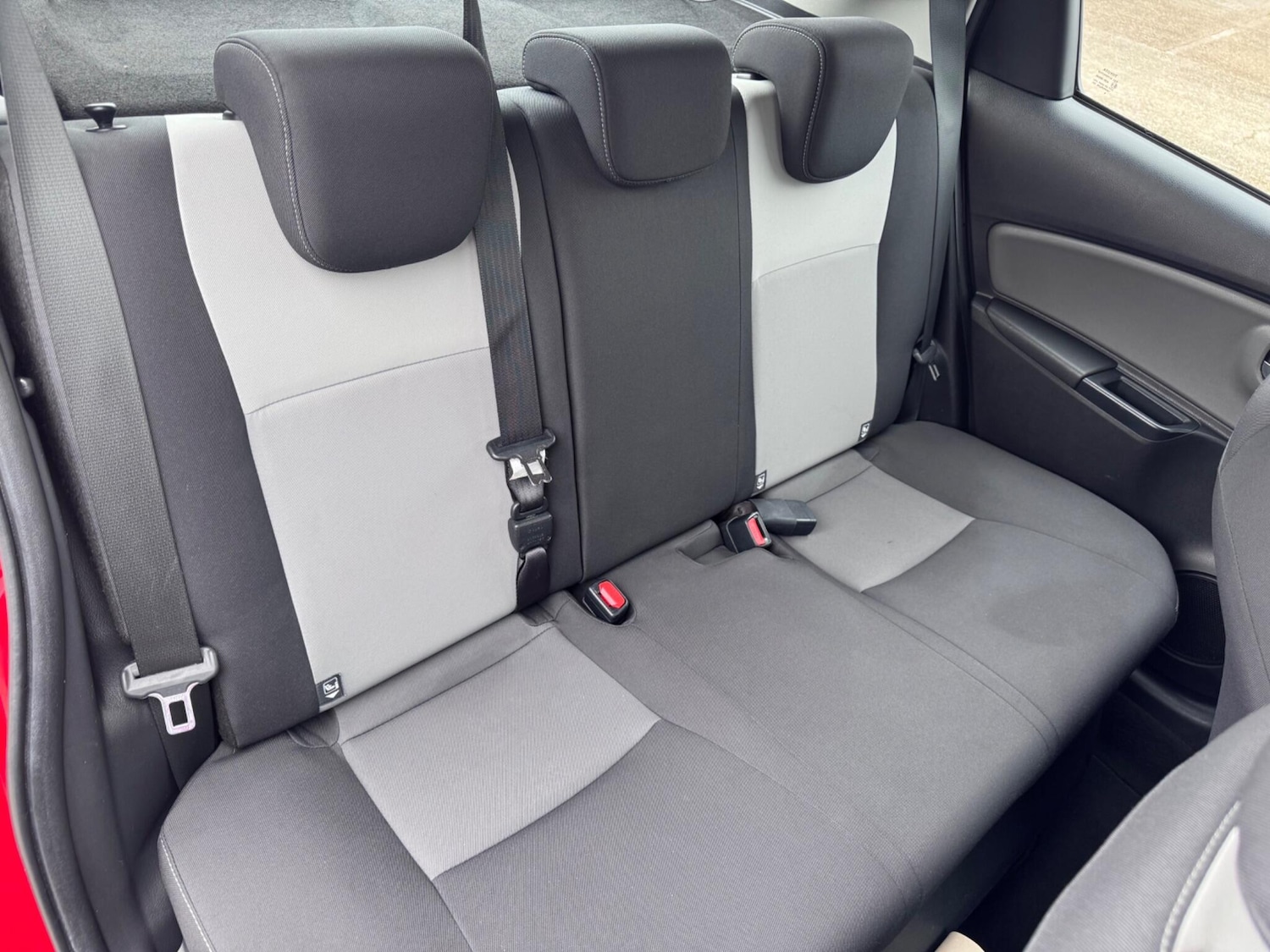 Used Toyota Yaris 2019 for sale - 78184345: Photo 17