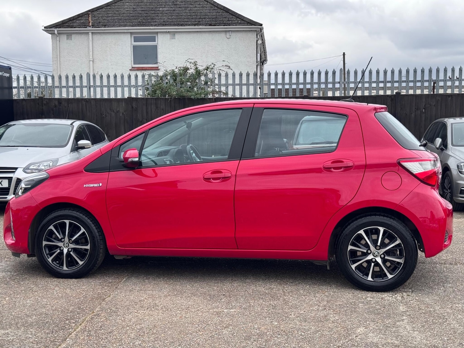 Used Toyota Yaris 2019 for sale - 78184345: Photo 6