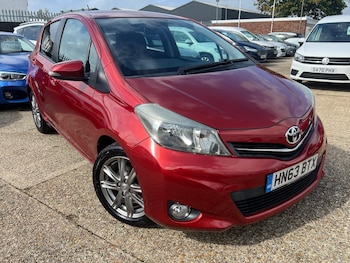 Used Toyota Yaris 2013 for sale - 76042092: Photo