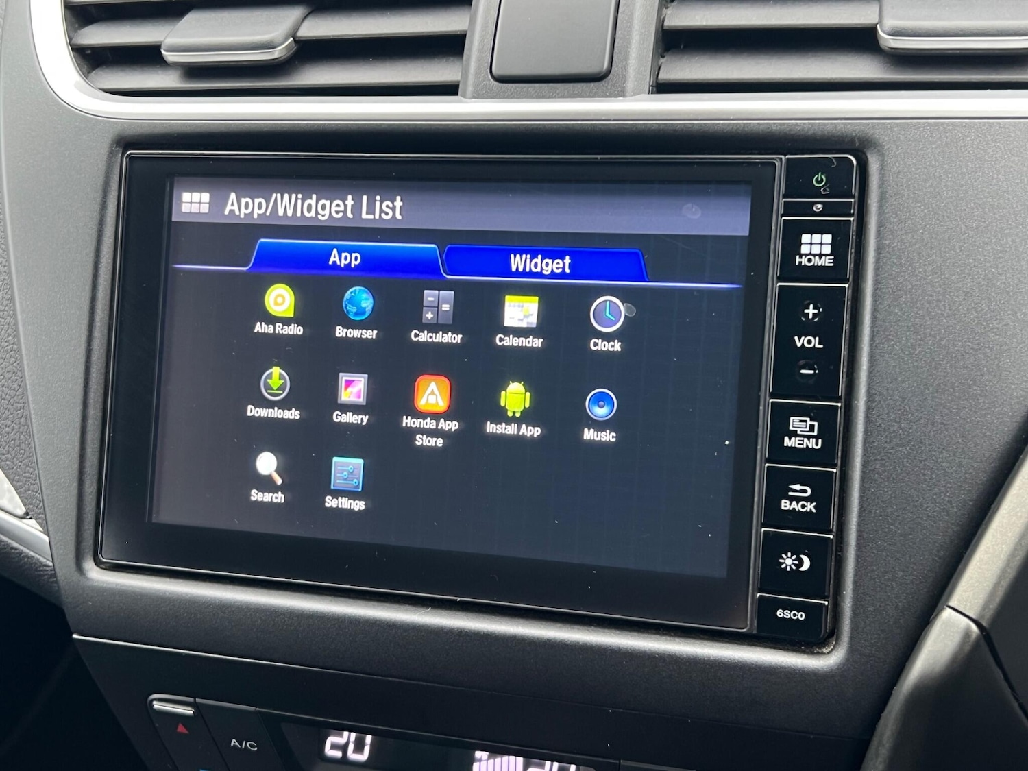 Used Honda Civic 2015 for sale - 76926132: Photo 27