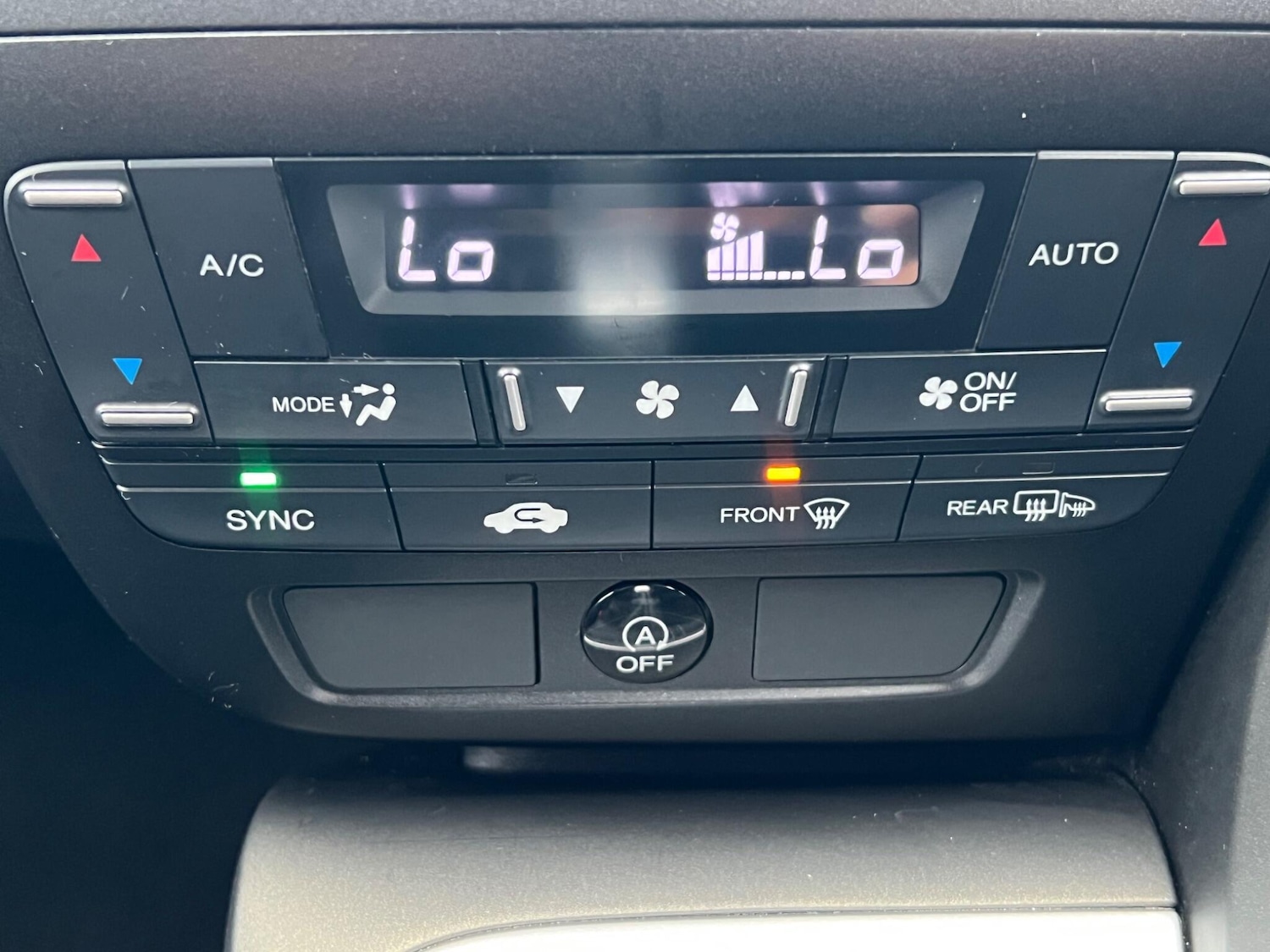 Used Honda Civic 2015 for sale - 76926132: Photo 29