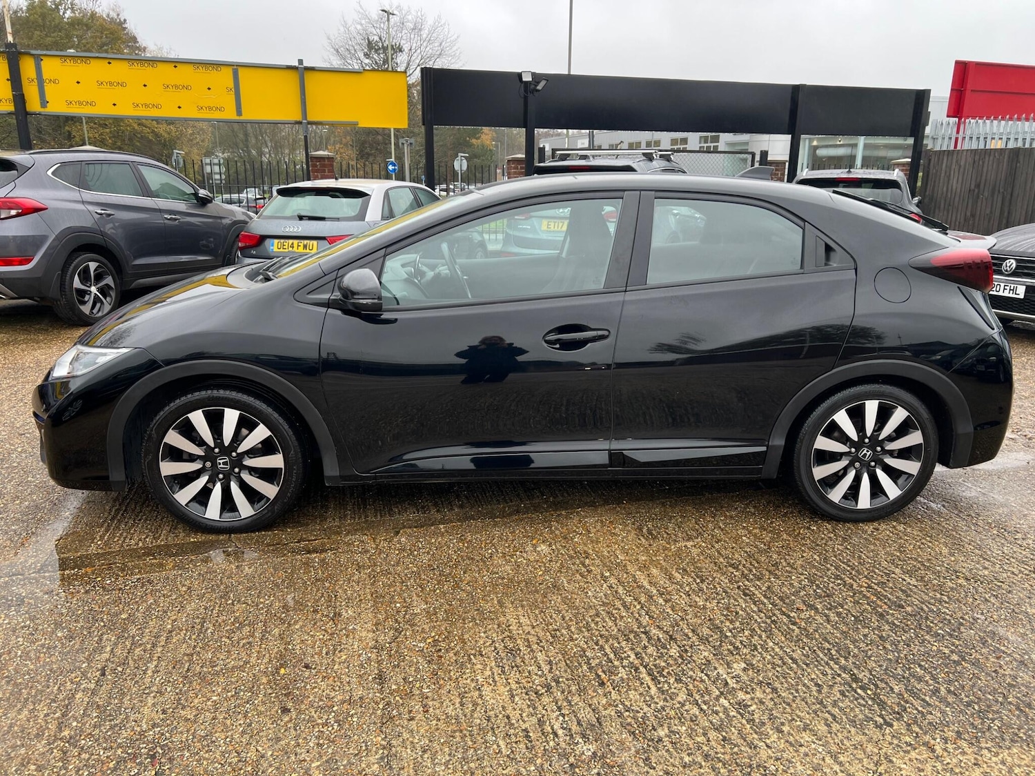 Used Honda Civic 2015 for sale - 76926132: Photo 4